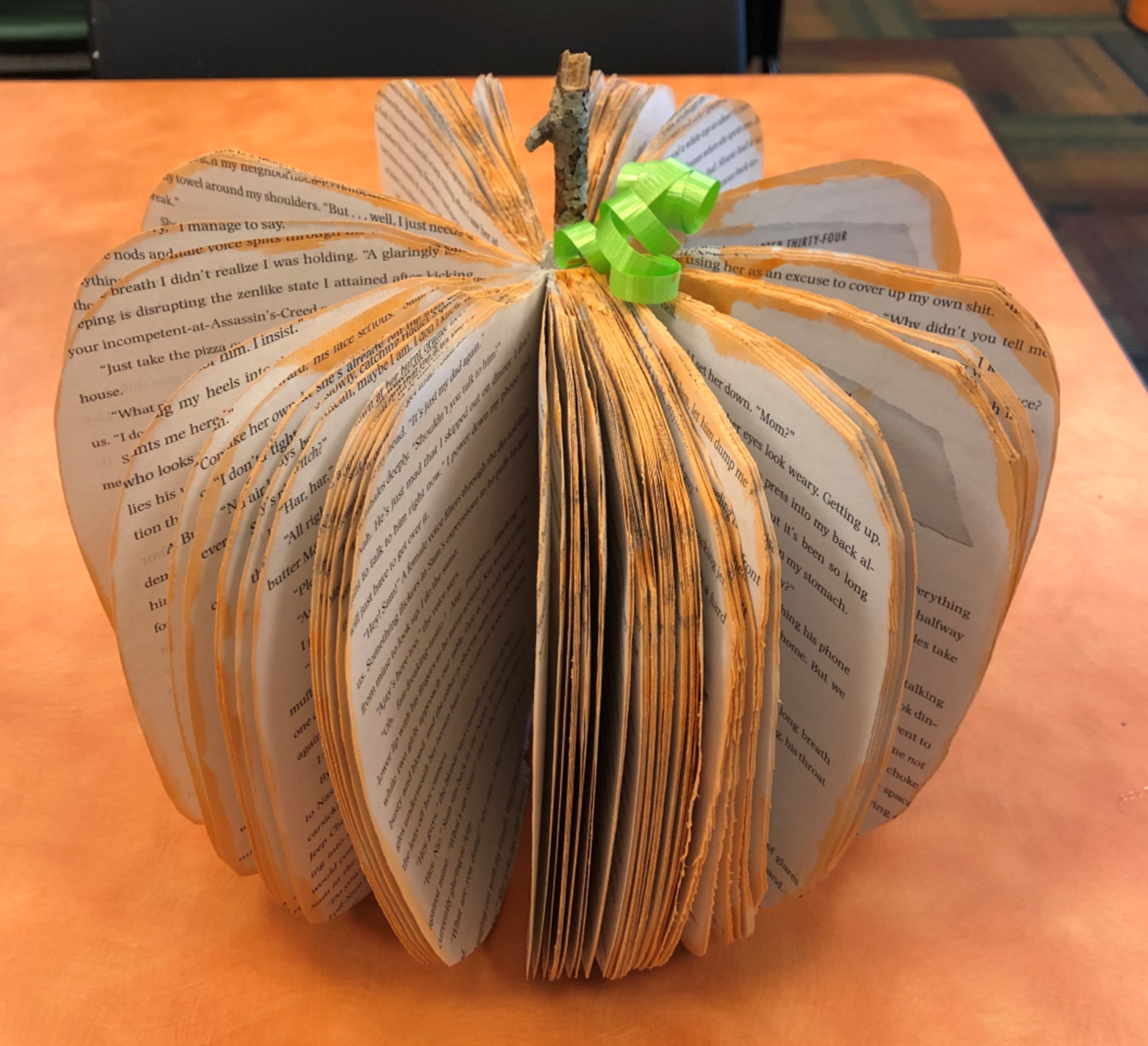 Book pumpkin
