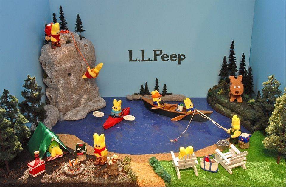 Peep Diorama