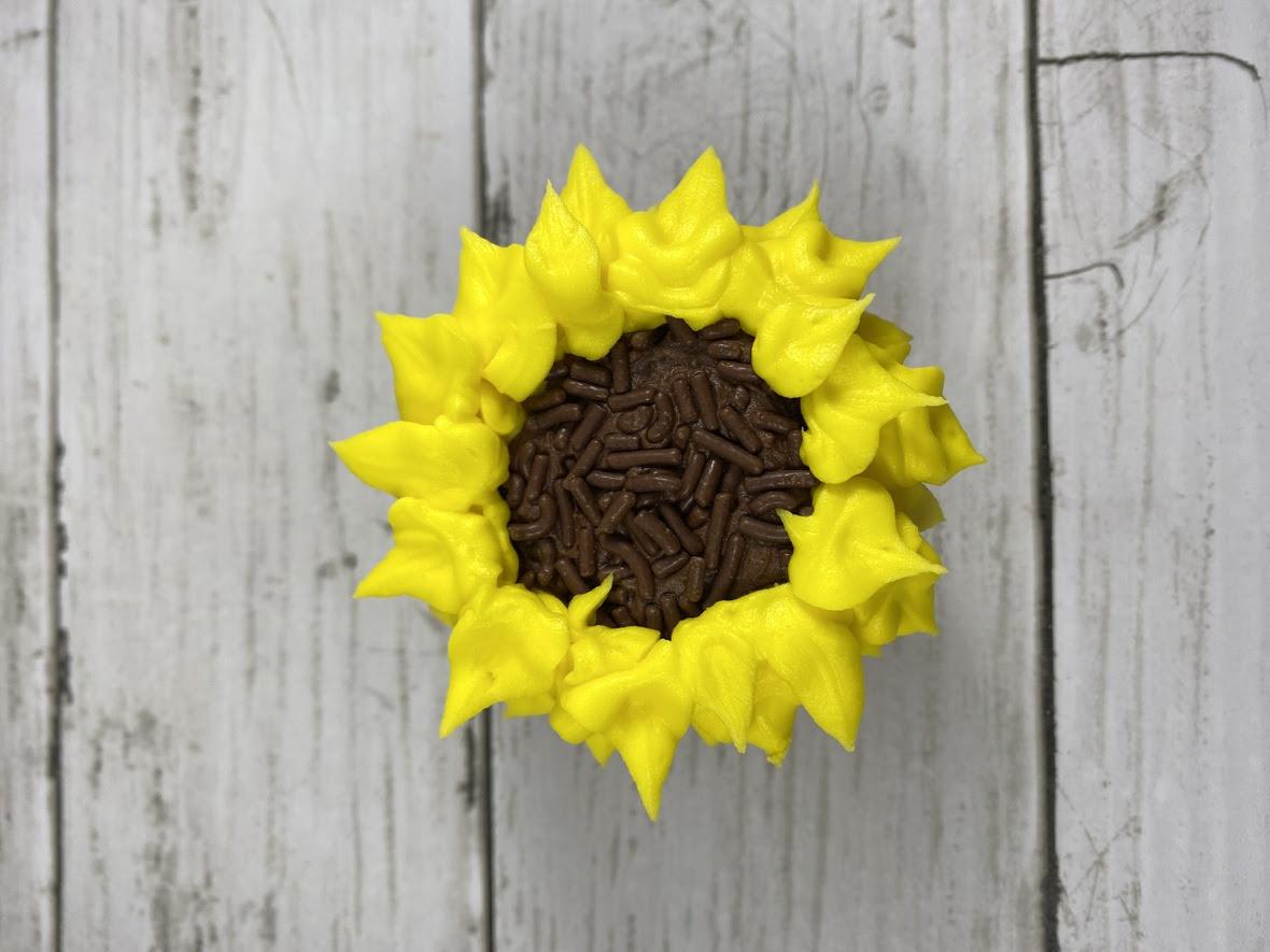 sunflower cupcakes